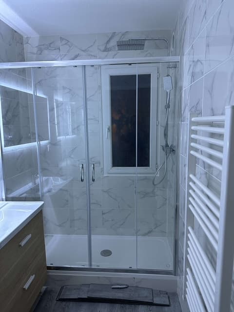 Exemple de rénovation salle de bain à Tournefeuille