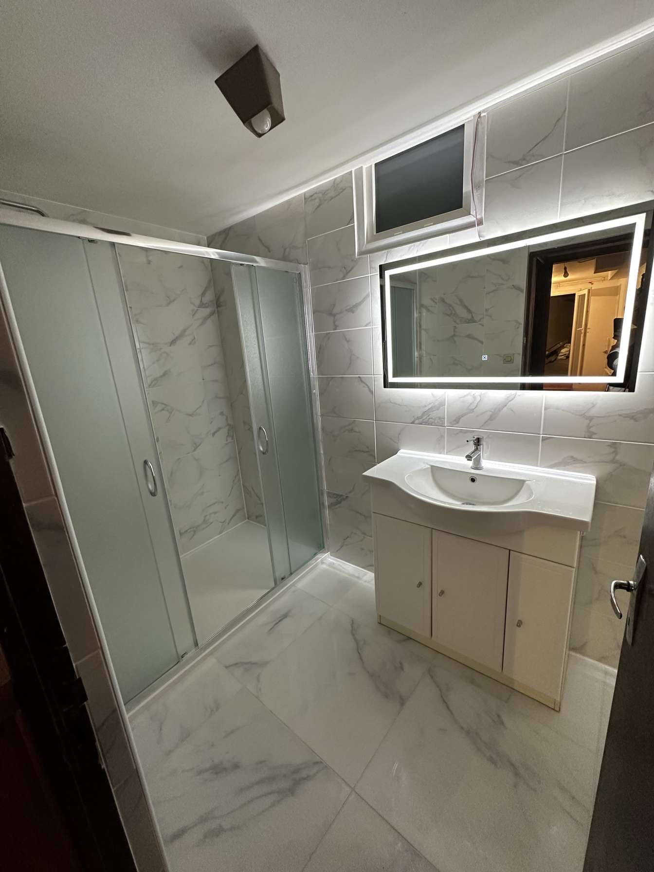 Rénovation de salle de bain réalisée par nos artisans à Toulouse